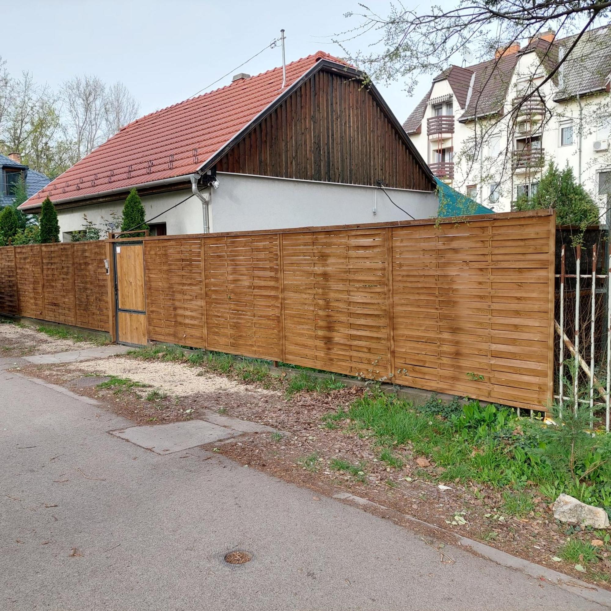 Ujszeged Apartman Pokoj fotografie