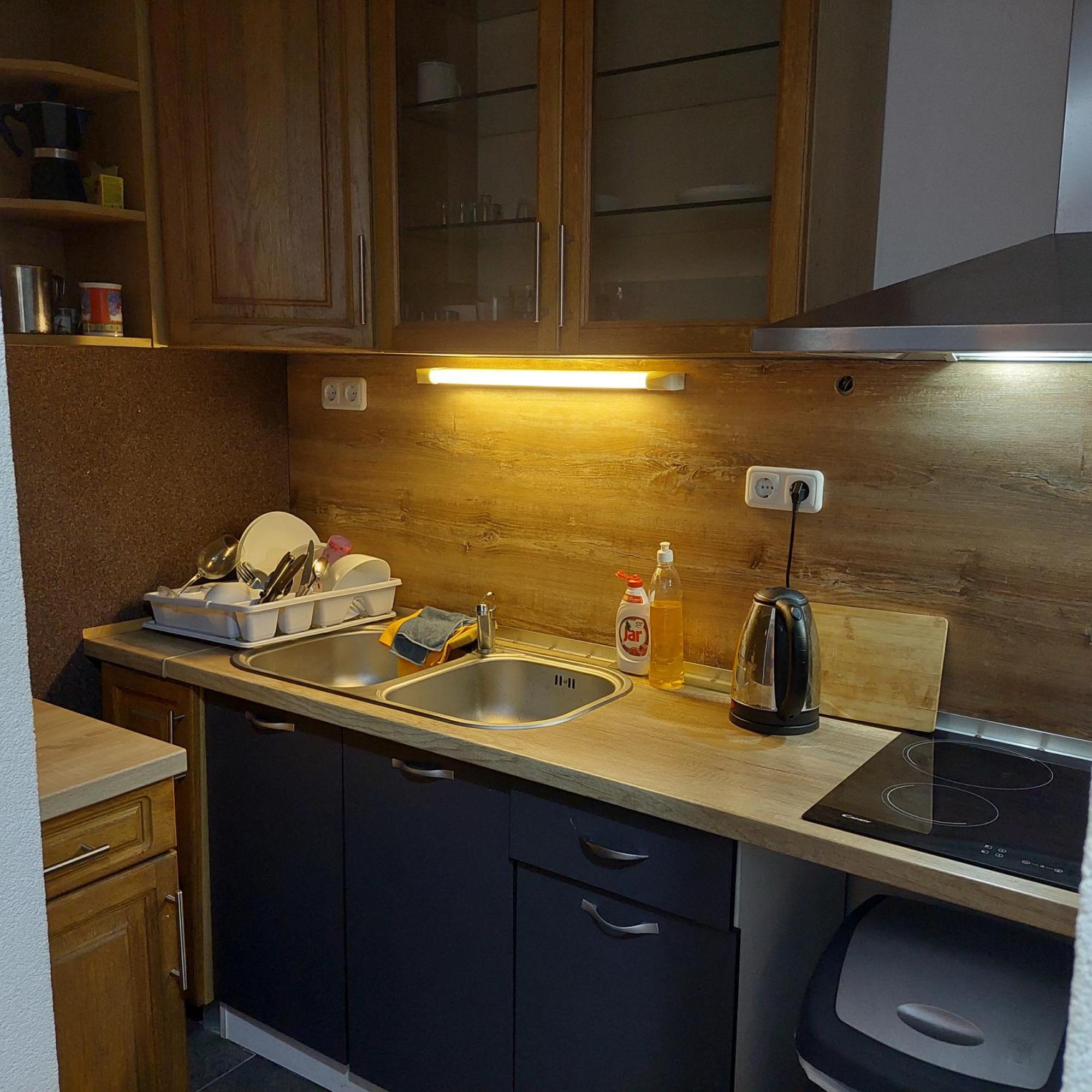 Ujszeged Apartman Pokoj fotografie